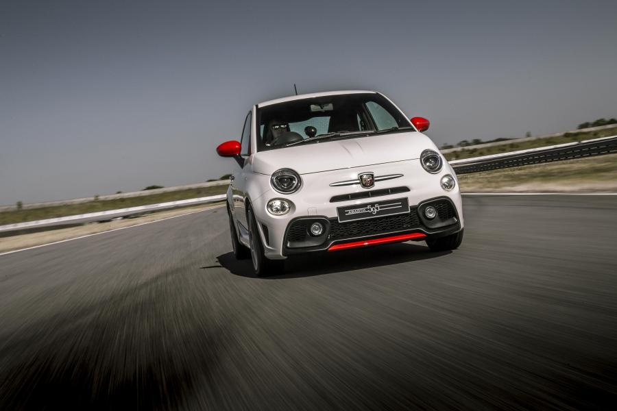  Abarth 595 (312) 2016 года  (UK) (фото 13 из 13)